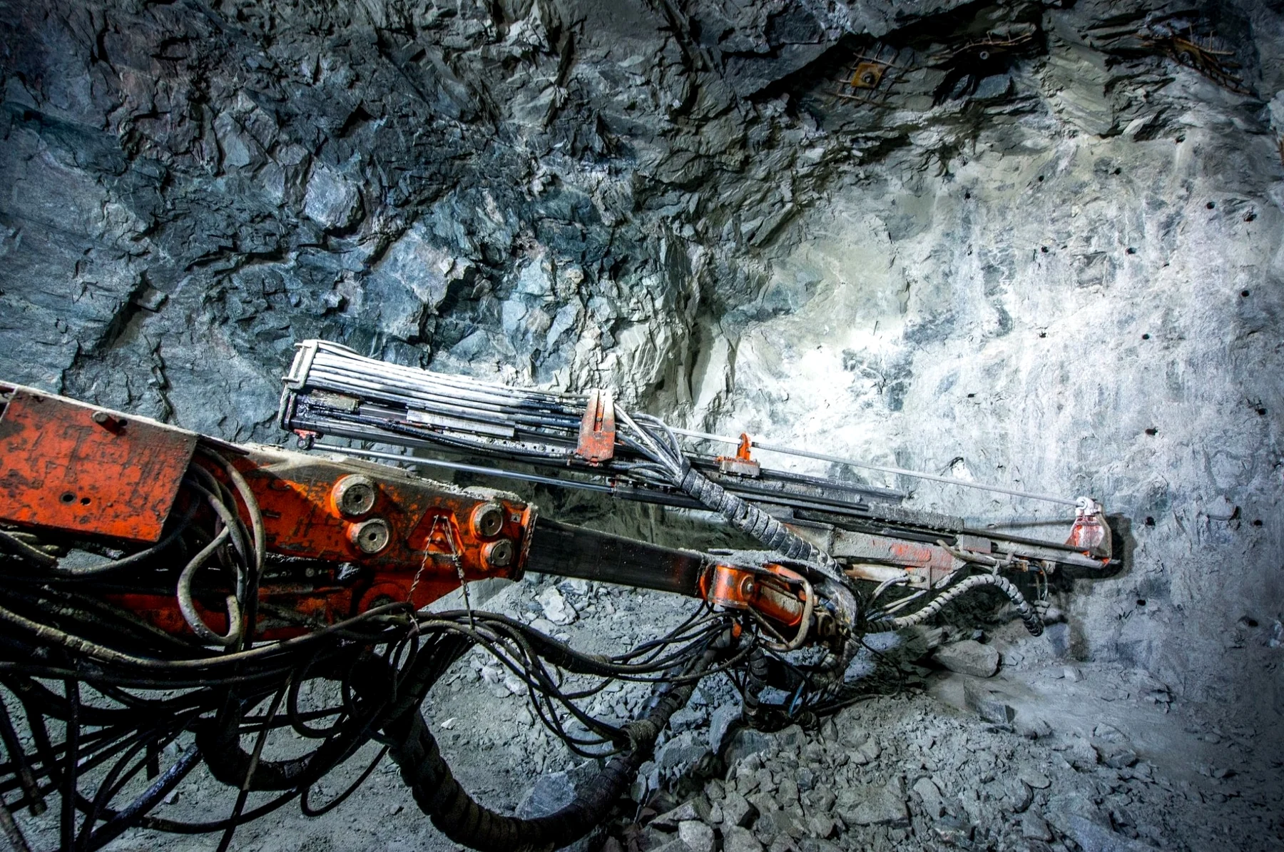 Underground drilling rig
